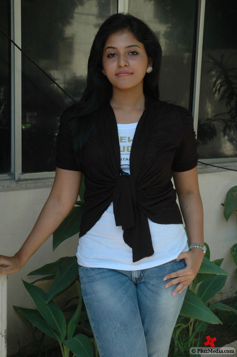 Anjali (Actress) - Engeyum Eppothu Premiere Show Pictures | Picture 76807